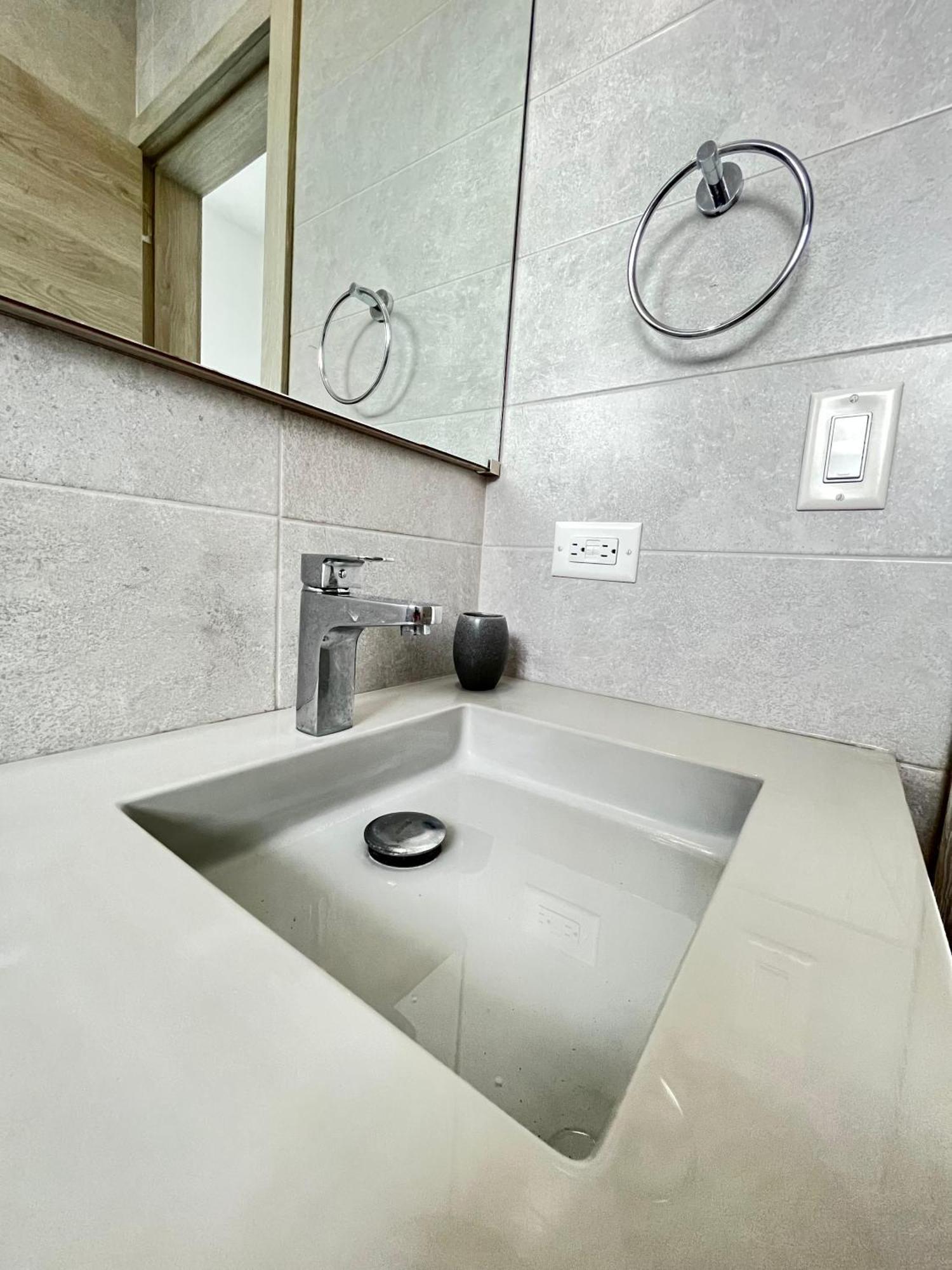 Signature Point Bella Vista, Sea View 2 Br Panama City Room photo